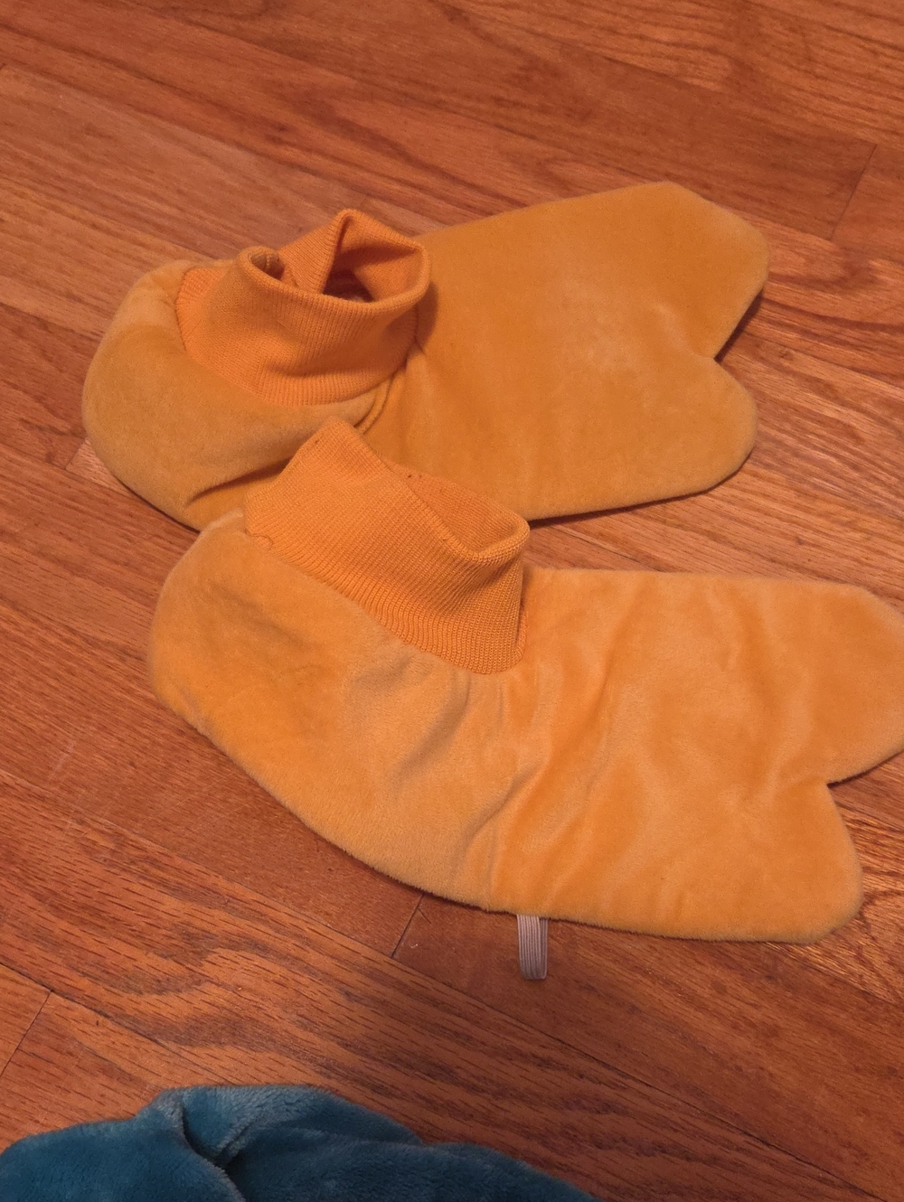 Halloween Costume Perry the Platypus Kid LARGE - Picture 8 of 10